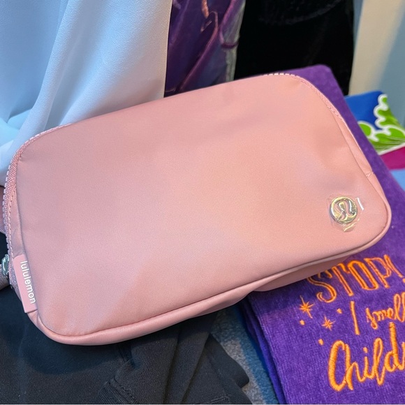 LuluLemon Pink Rose Everywhere Belt Bag 1L - Picture 2 of 8